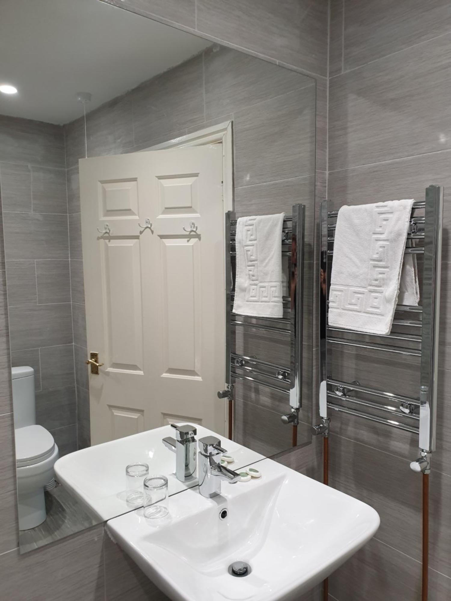 The White Horse Lodge Hotel 서스크 외부 사진