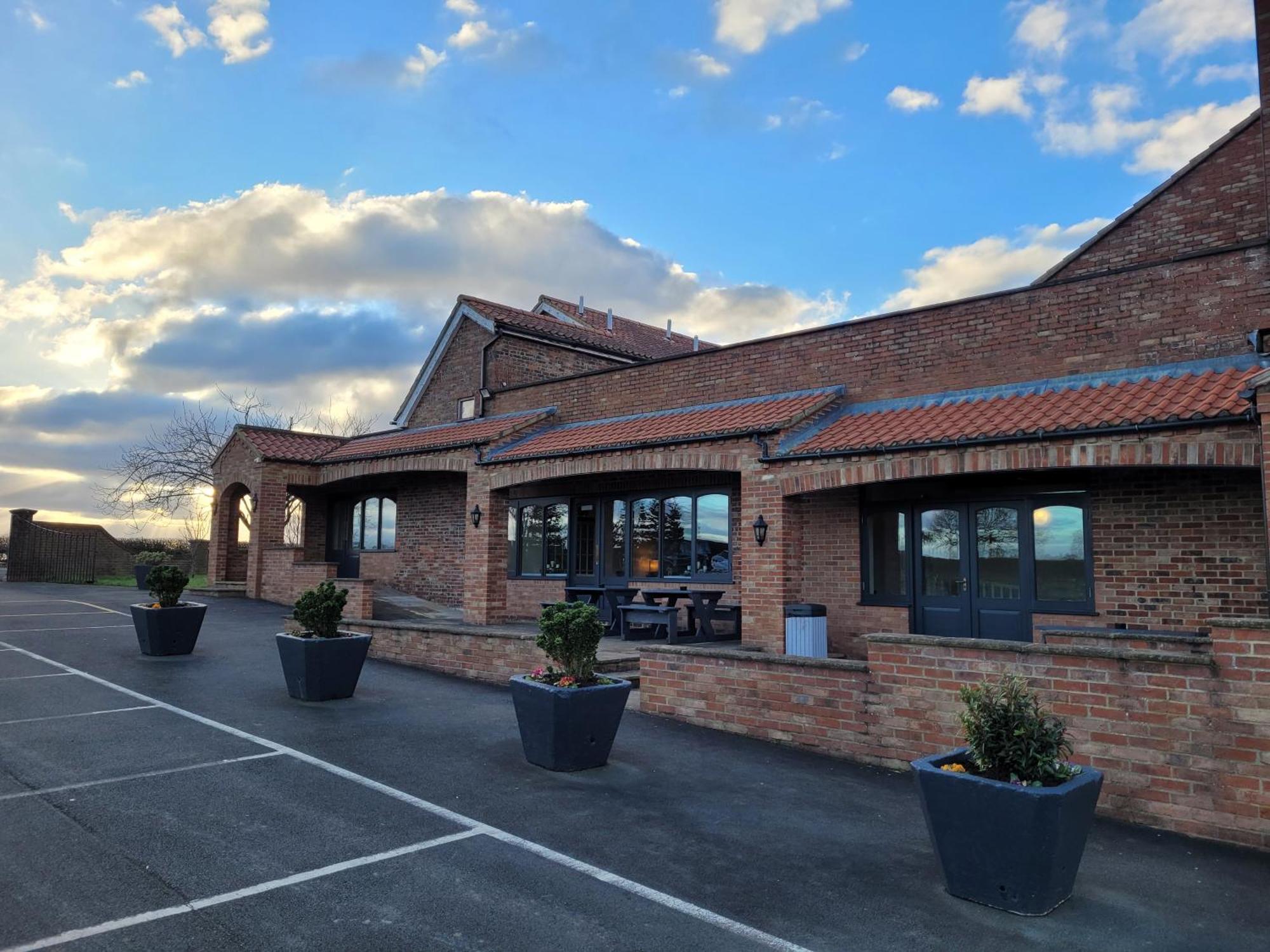The White Horse Lodge Hotel 서스크 외부 사진